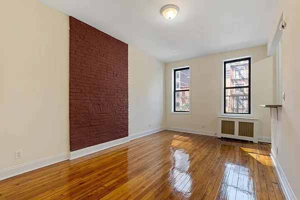 Rented by MNS | media 6