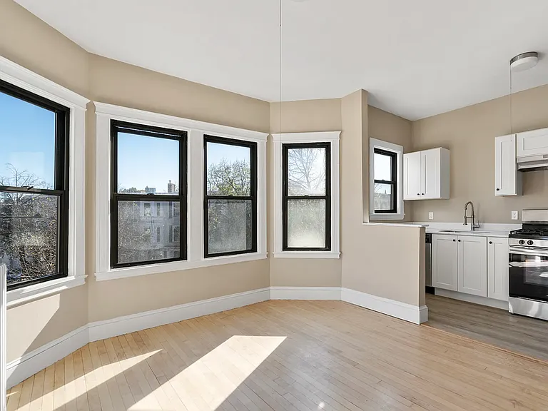 10 Green St #2J — Photo 2