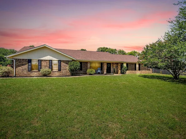 2720 Hill Ln, Cleburne, TX 76031