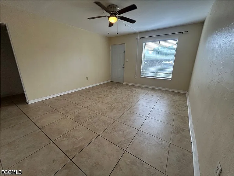 2828 Jackson St #J3 — Photo 3