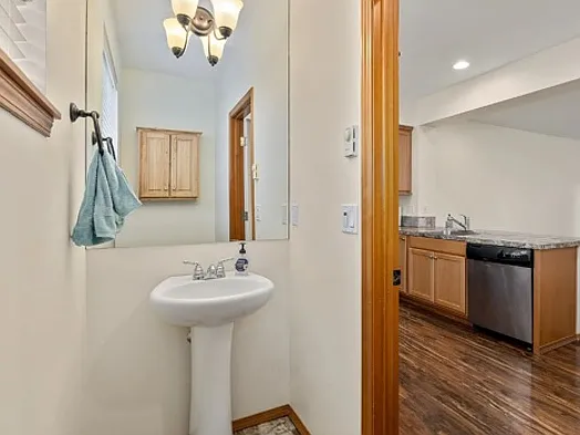 217 Sagebrook Ln — Photo 11
