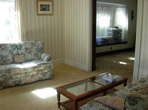 4th image of 113 Winslow Ave