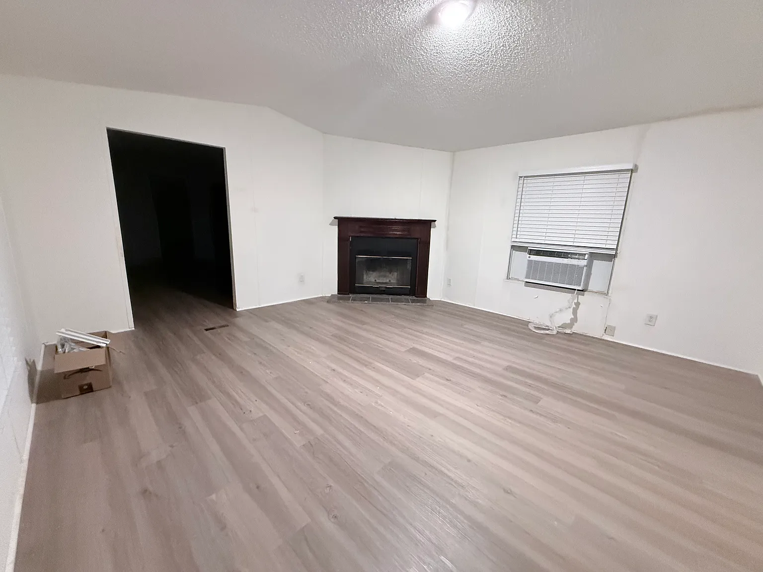 3 bed, 1280 sqft, $1,300 — Photo 3