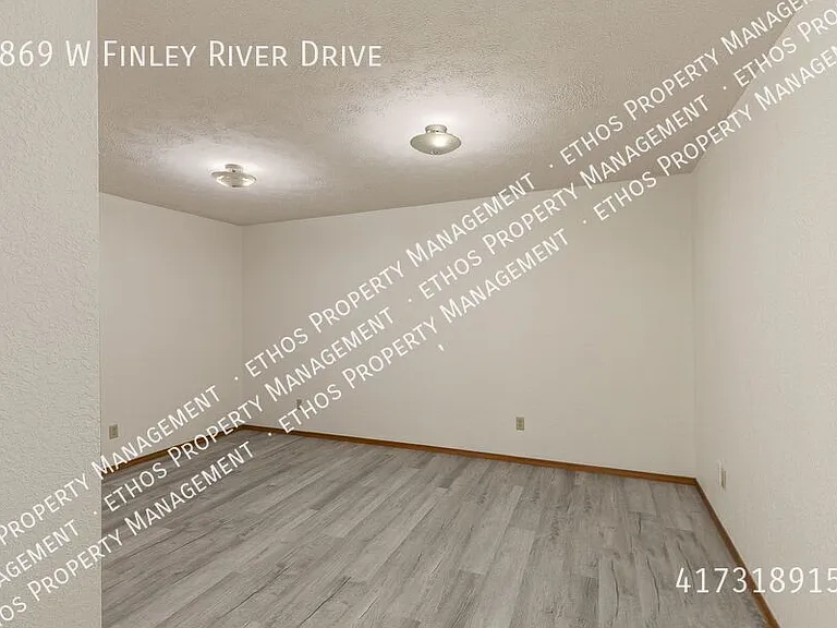 1869 W Finley River Dr — Photo 19