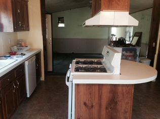 1213 SE 42nd St, Topeka, KS 66609