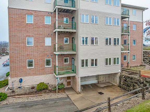 4th image of 102 Prairie Heights Dr APT 217