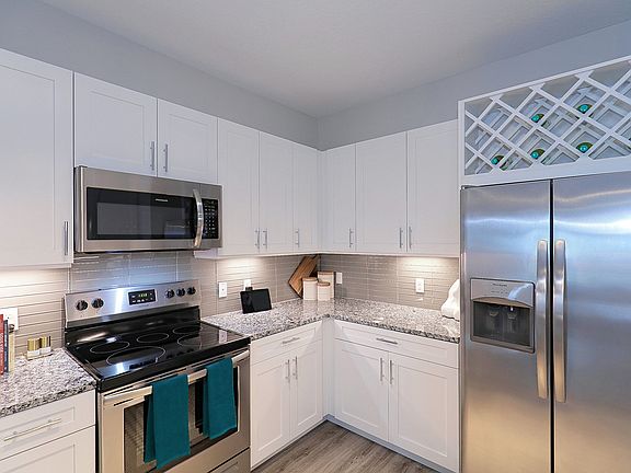 2nd image of 2434 Metfield Dr #1202