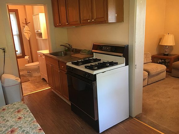 4th image of 133 Nelson Ave APT 2