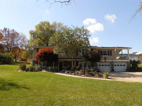 702 Pine Run Rd, Apollo, PA 15613