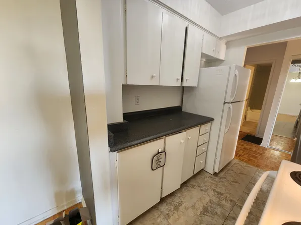 2044 Arrowsmith Dr Unit 103A, Ottawa, ON K1J 7V8