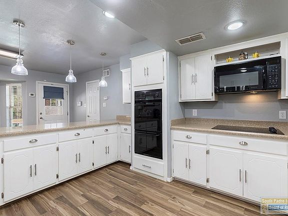 2nd image of 2909 Cypress Dr