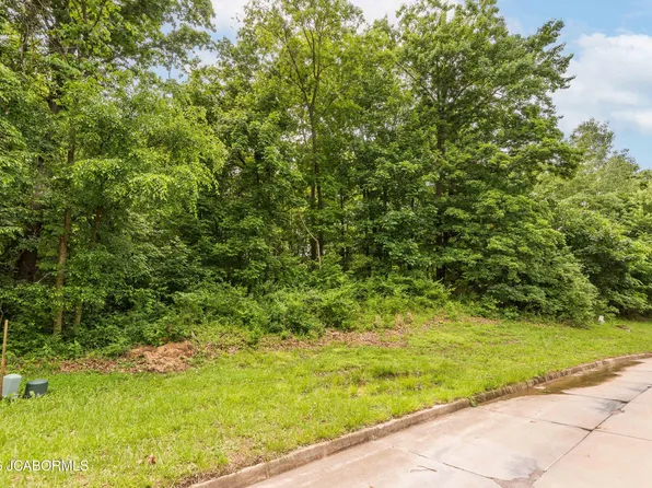 2516 Jennifer Dr, Jefferson City, MO 65101