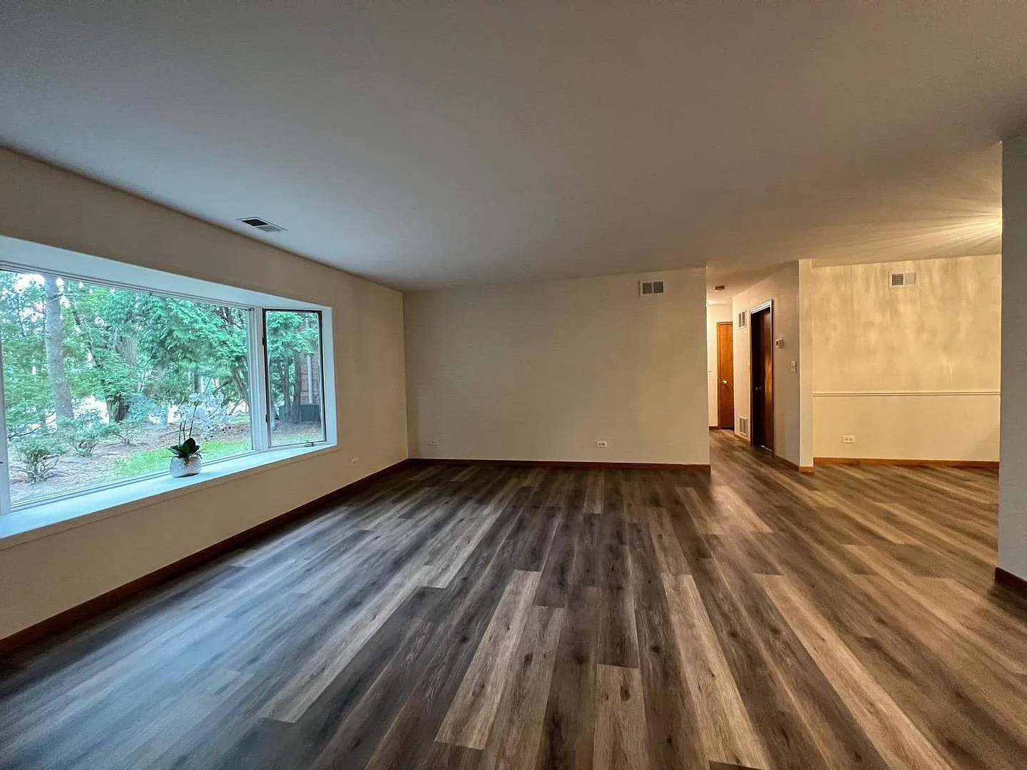 2 bed, 950 sqft, $2,200 — Photo 4