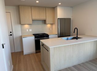 19577 65b Ave #416, Surrey, BC V3W8S2