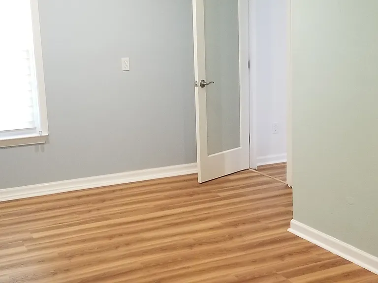 310 S 73rd Ave — Photo 23