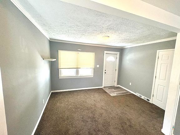 2nd image of 1321 Applewood Ave