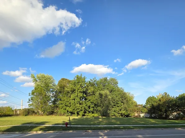 391 Capitol Dr, Sugar Grove, IL 60554