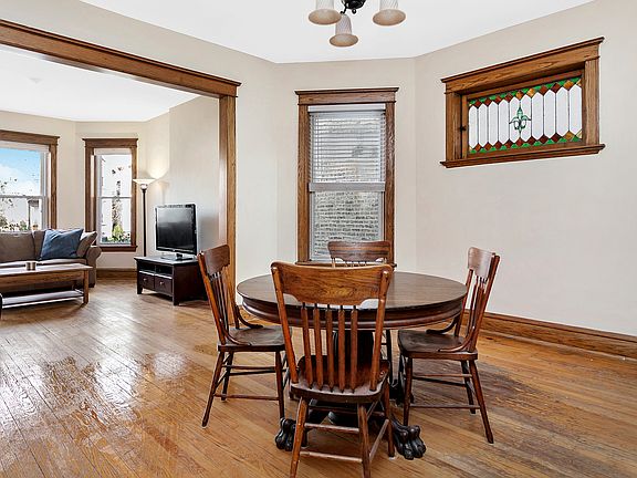 4th image of 1643 W Carmen Ave