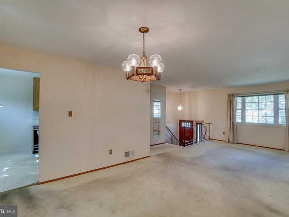 4th image of 14009 Oakvale St