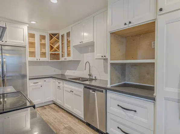 8701 Delgany Ave Unit 219, Playa Del Rey, CA 90293