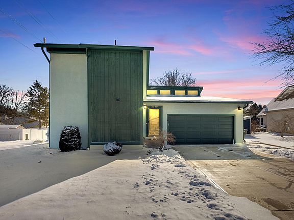 2nd image of 3049 Essington Dr