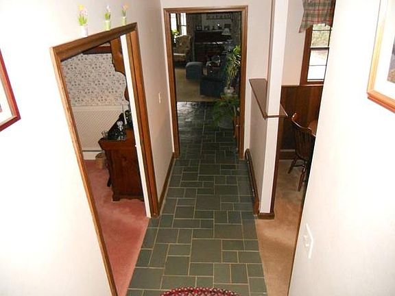 5th image of 797 Ash St