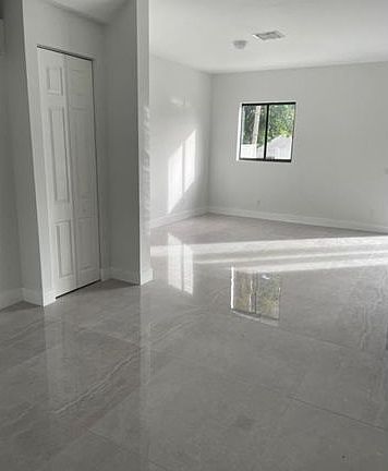2nd image of 3264 SW 44th St #1