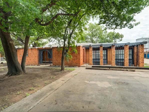 2213 33rd St, Lubbock, TX 79411