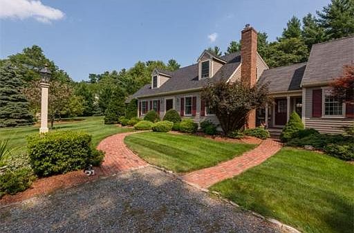 2nd image of 12 Copper Beech Dr