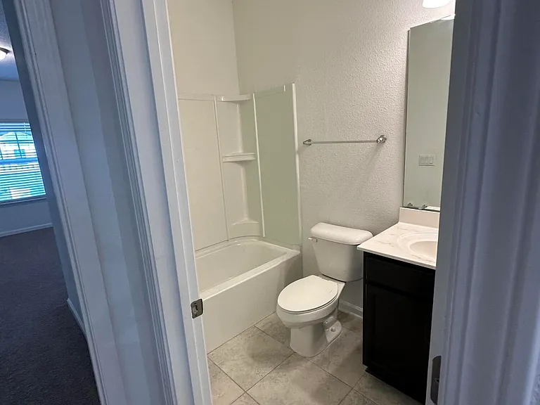 136 Pinebury Ln — Photo 17