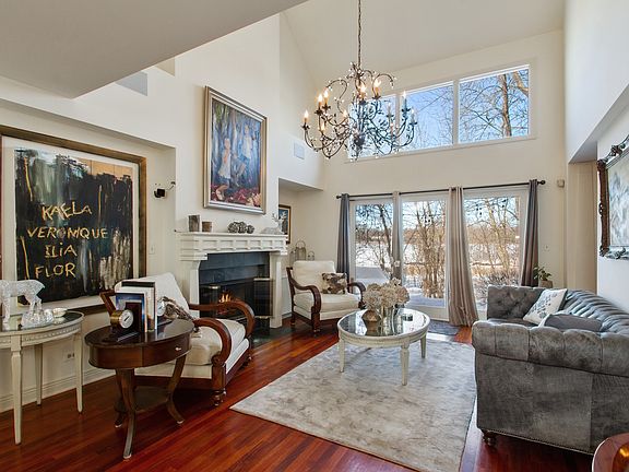 2nd image of 632 Academy Woods Dr