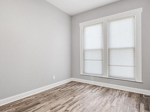 4th image of 2918 Garfield Ave