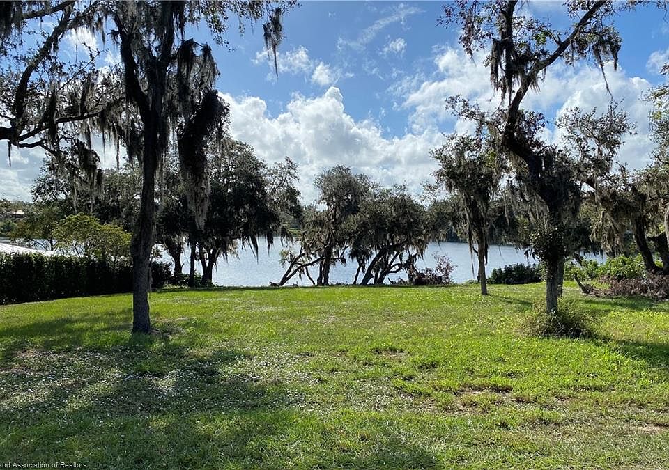 2nd image of 737 Lake Blue Dr
