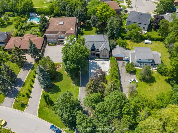 96 Elmcrest Rd, Toronto, ON M9C 3R9