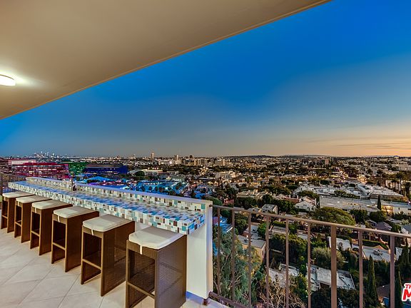 4th image of 818 N Doheny Dr Penthouse 1406