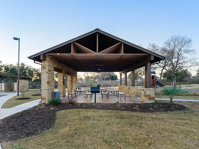 9010 Gage Dr — Photo 34