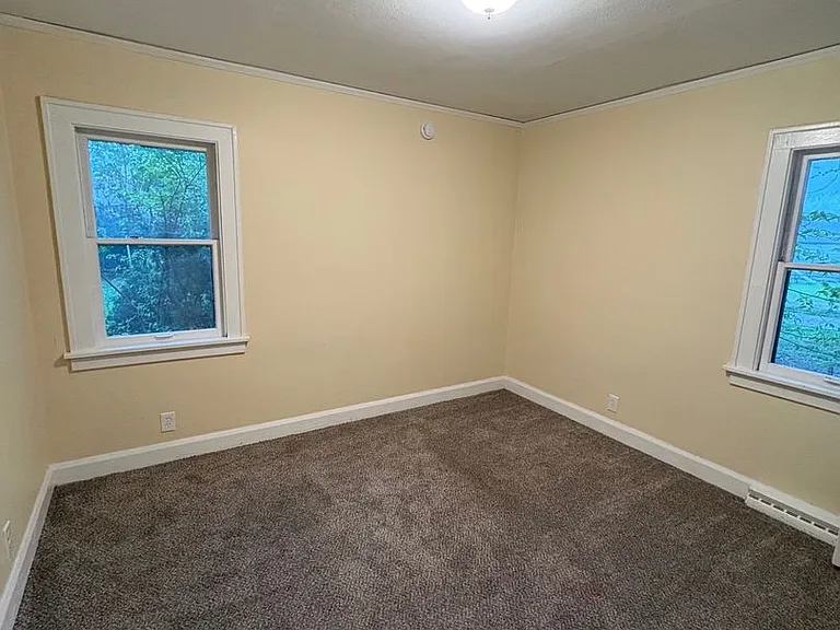 1614 Pauline Ave — Photo 6