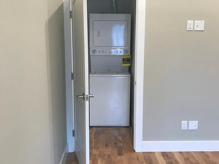 2315 Park Ave #2F — Photo 13