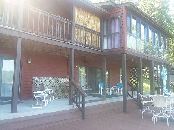 2nd image of 793 Lakeshore Dr S