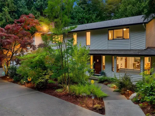 121 N 39th Place, Mount Vernon, WA 98273