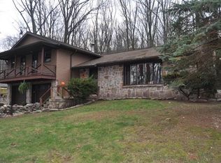 205 Railroad Dr, Elizabethville, PA 17023