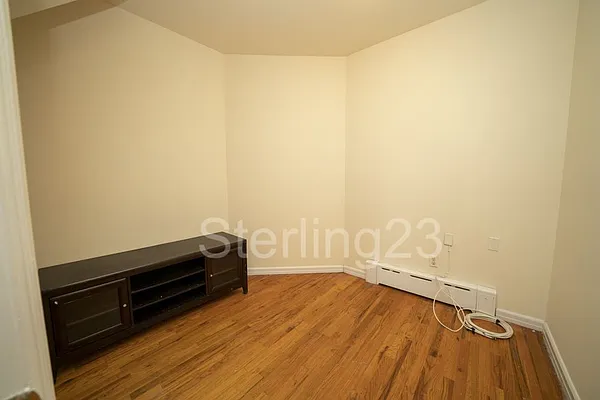 Rented by Sterling Realty Solution Inc | media 4