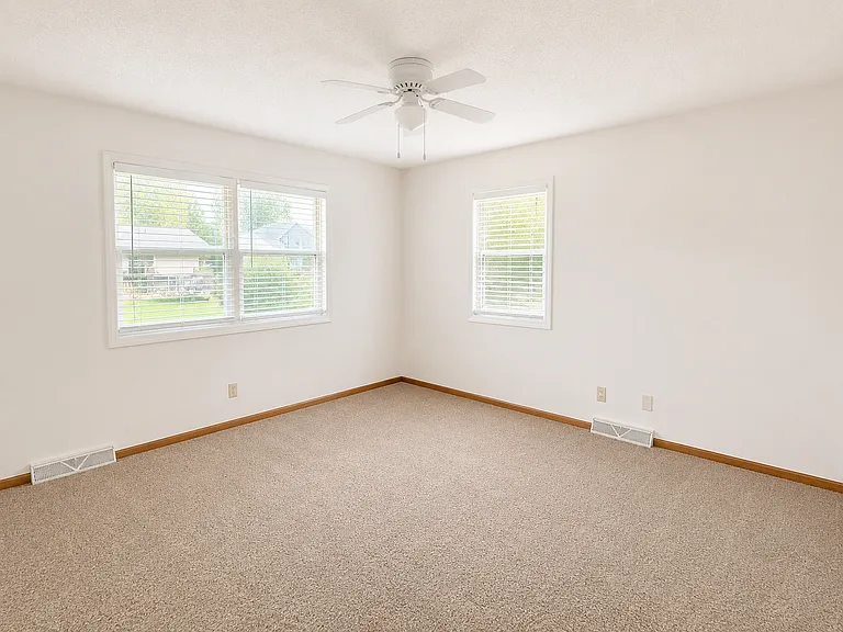 721 NE 6th St #721 — Photo 5