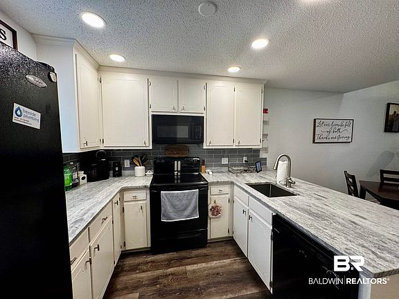 4th image of 200 Parma Dr APT E1
