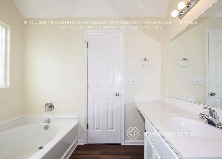 537 Moss Stream Ln — Photo 17