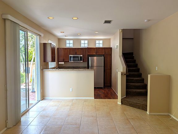 4th image of 27844 Crown Court Cir