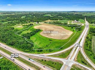 527 Badger Rd, Hazel Green, WI 53811