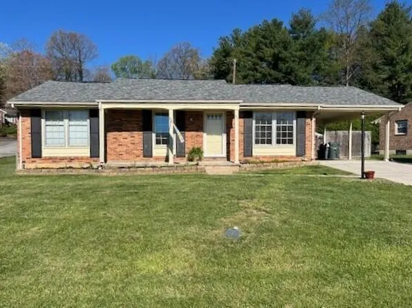 621 Chamberlain Ln, Salem, VA 24153