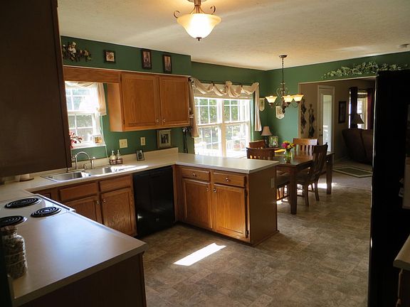 4th image of 105 Stone Meadow Ct