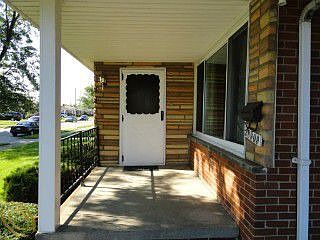 2nd image of 28909 Edward St